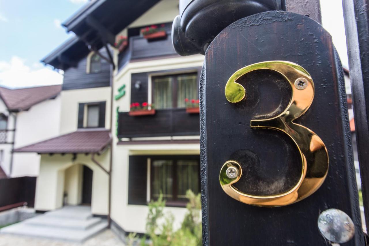 Pension Carmen'S Mansion A سِنايا المظهر الخارجي الصورة